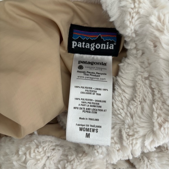 Patagonia Women's Size Medium Ivory Pelage Fuzzy  Fleece Jacket - Picture 2 of 4